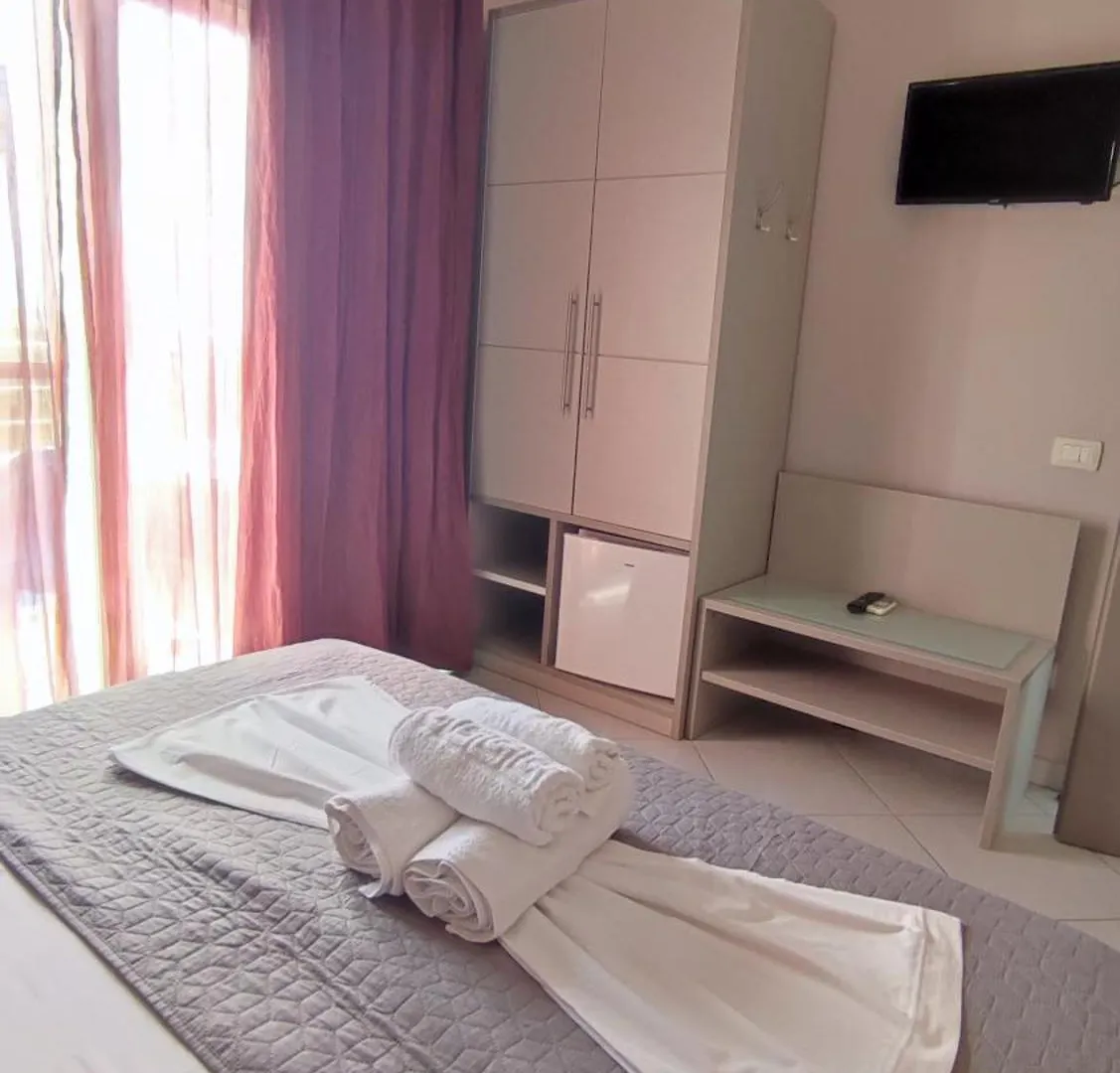 Hotel Olivio, דרמי 0*,  אלבניה