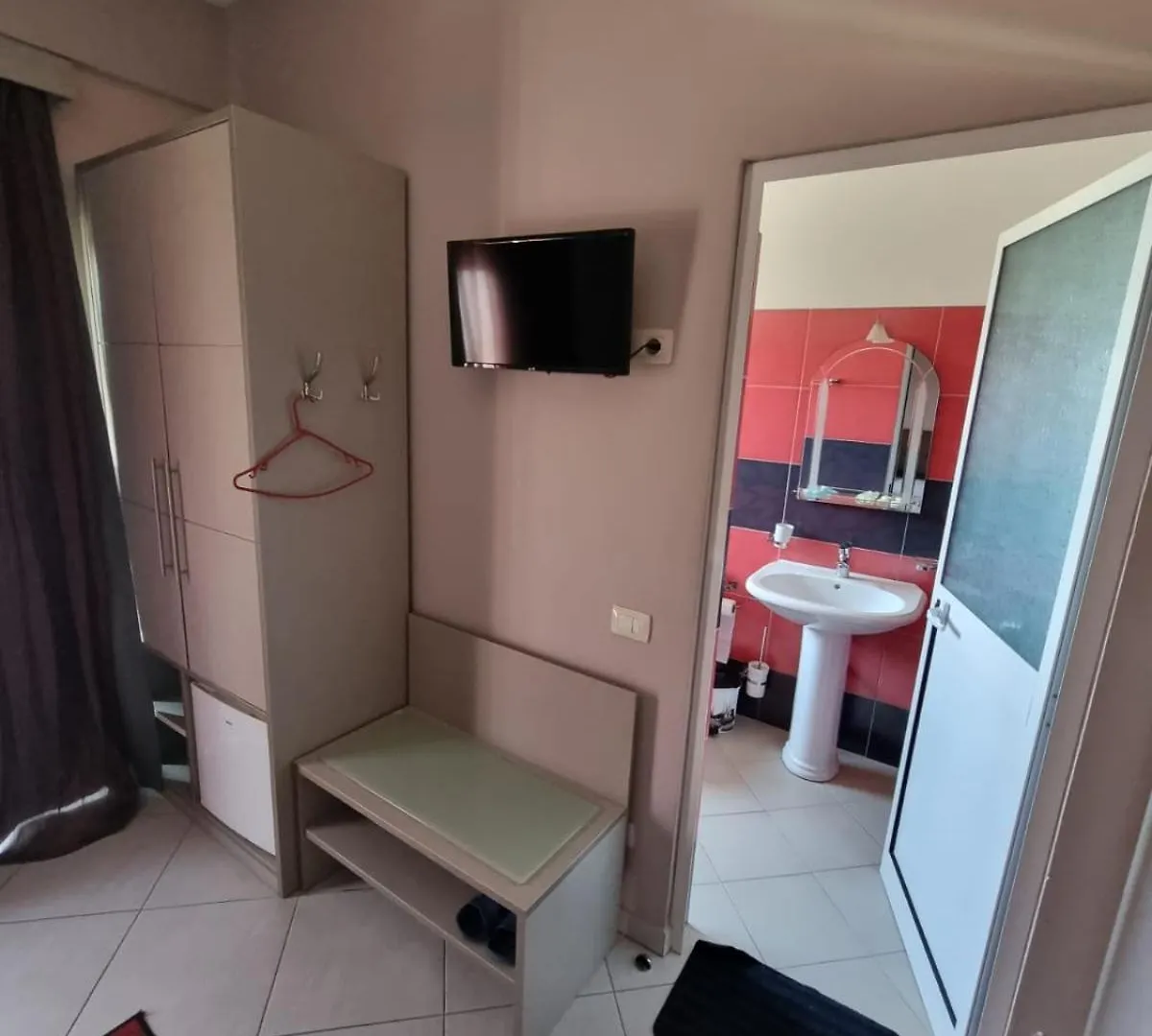 Hotel Olivio, דרמי 0*,