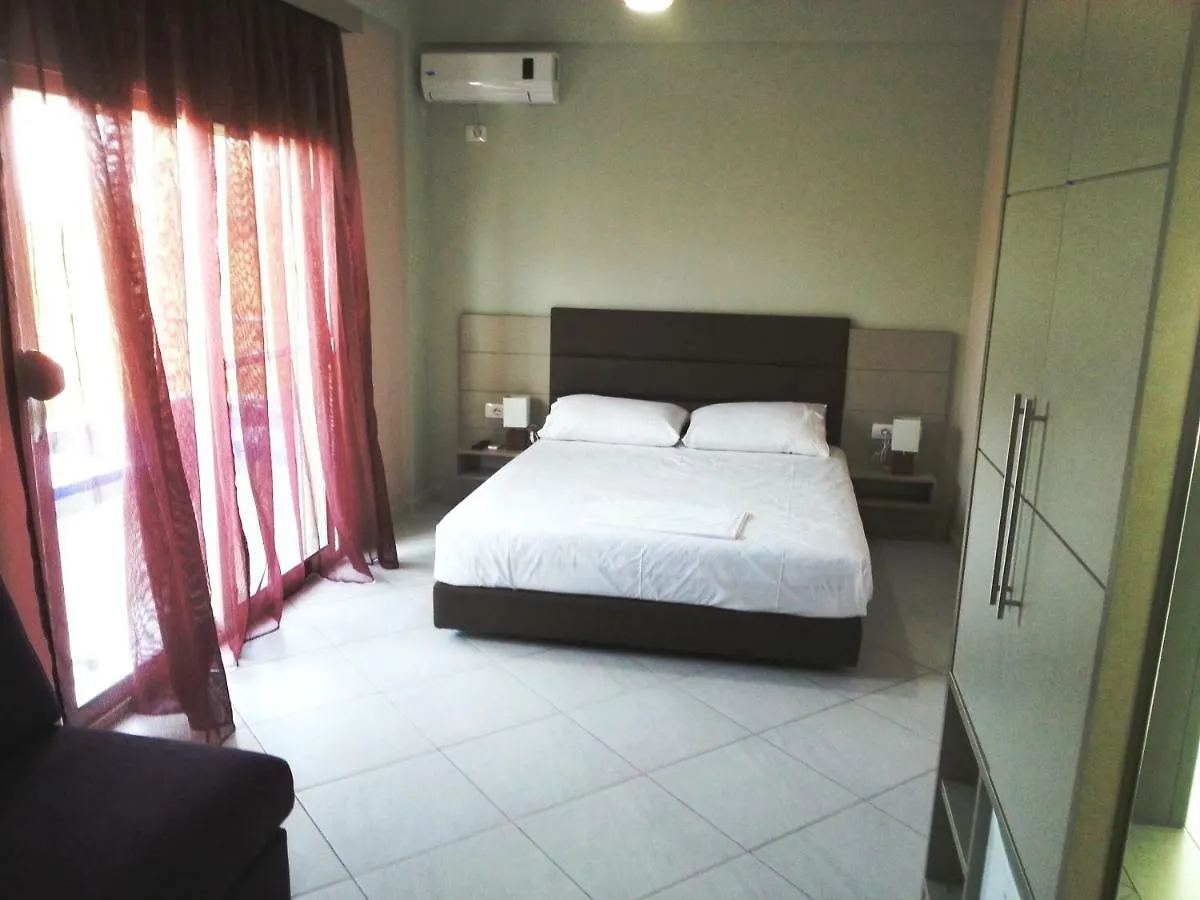 Hotel Olivio, דרמי